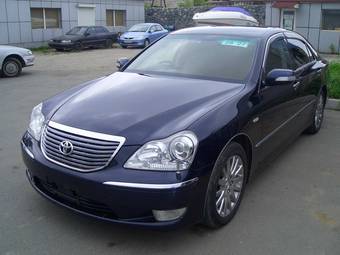 2005 Toyota Crown Majesta Photos