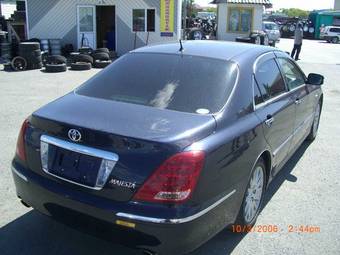2005 Toyota Crown Majesta Pictures