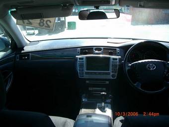 2005 Toyota Crown Majesta Pics