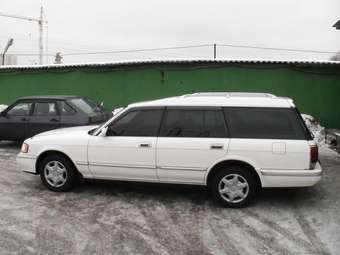 1999 Toyota Crown Wagon Images