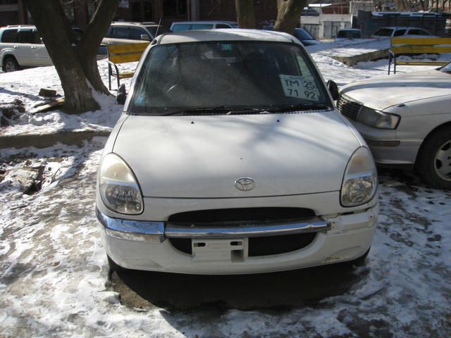 1998 Toyota Duet