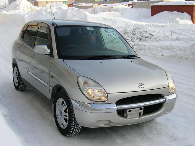 1998 Toyota Duet