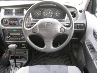 1998 Toyota Duet Photos