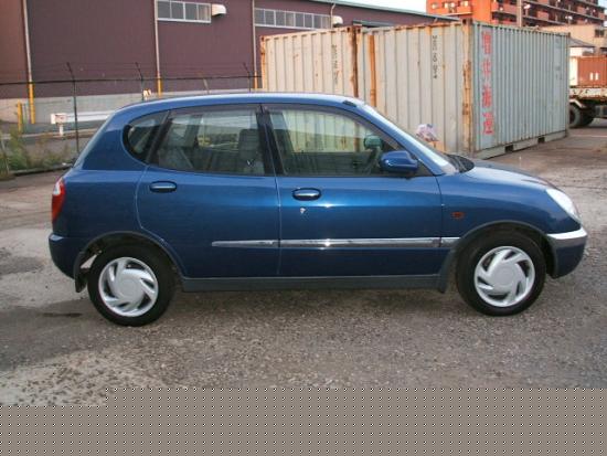 1999 Toyota Duet