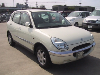 2000 Toyota Duet