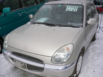 2000 Toyota Duet