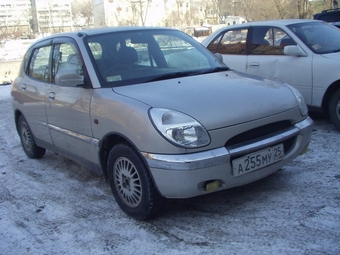 2000 Toyota Duet