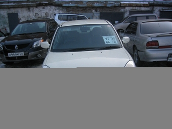 2000 Toyota Duet