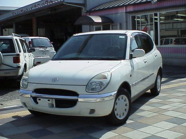 2000 Toyota Duet