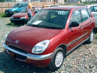 2001 Toyota Duet