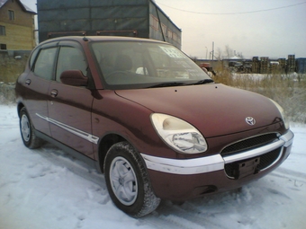 2001 Toyota Duet