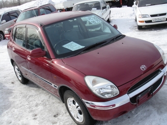 Toyota duet 2001