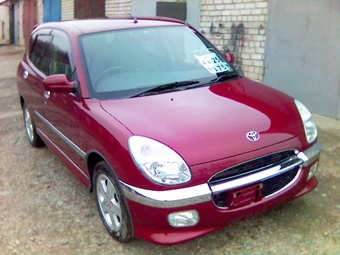 2001 Toyota Duet