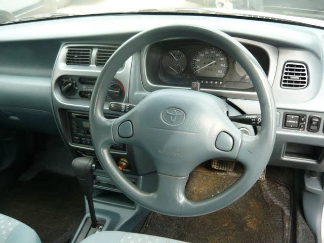 2001 Toyota Duet