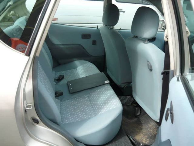 2001 Toyota Duet
