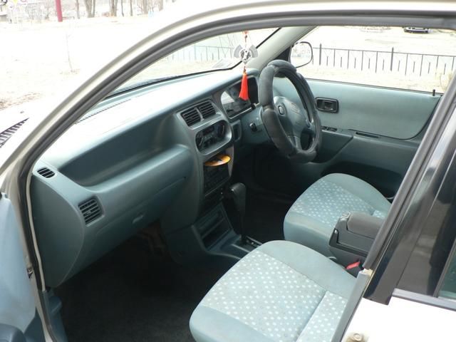 2001 Toyota Duet