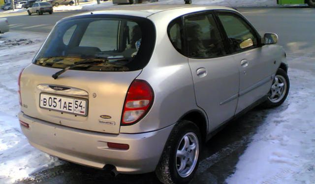 2001 Toyota Duet
