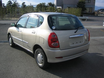 2001 Toyota Duet