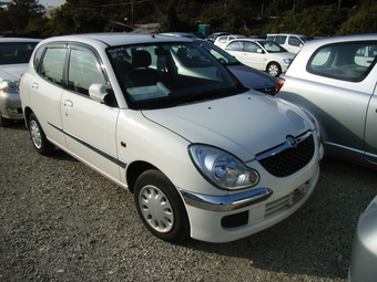 2002 Toyota Duet