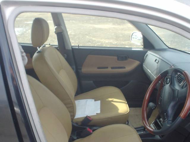 2002 Toyota Duet