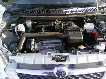 2004 Toyota Duet Pictures