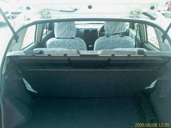 2004 Toyota Duet Pictures