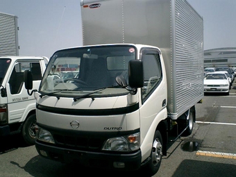 2004 Toyota Dyna