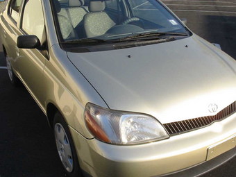 2000 Toyota Echo Images