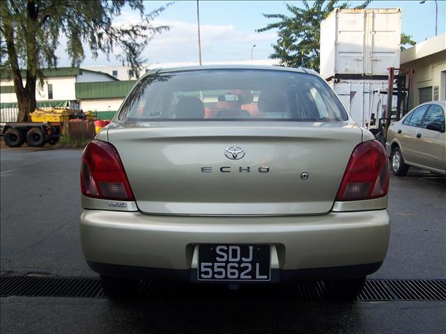 2001 Toyota Echo Pictures