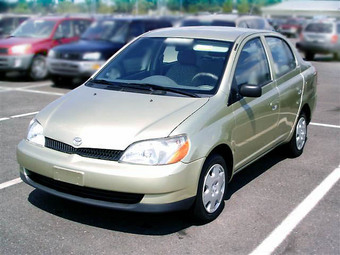 2002 Toyota Echo Pictures