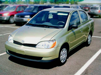 2002 Toyota Echo Pictures