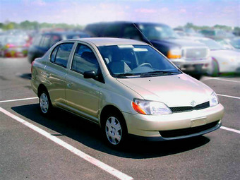 2002 Toyota Echo Pictures