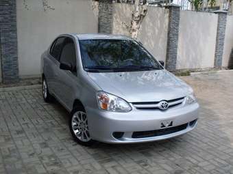 2003 Toyota Echo Photos