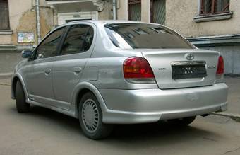 2003 Toyota Echo Pictures