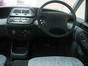 1996 Toyota Estima Pictures