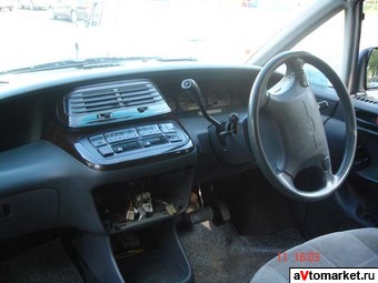 1998 Toyota Estima Photos