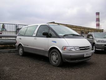 1998 Toyota Estima Pictures