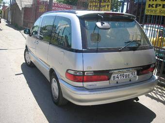 1999 Toyota Estima Pictures