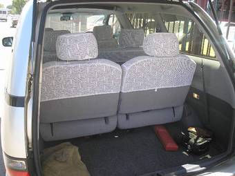 1999 Toyota Estima Photos