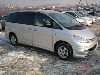 2000 Toyota Estima