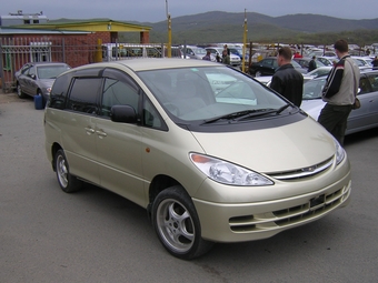 2000 Toyota Estima