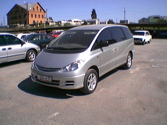 2000 Toyota Estima