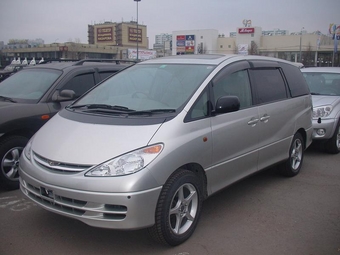 2000 Toyota Estima