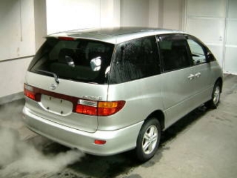 2000 Toyota Estima