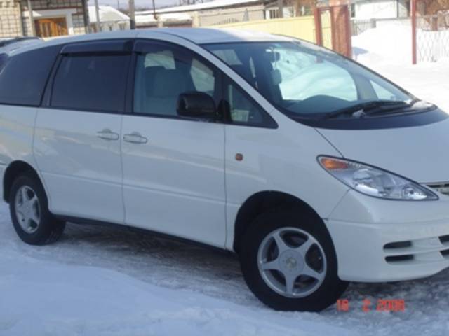 2000 Toyota Estima