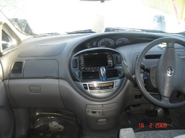 2000 Toyota Estima