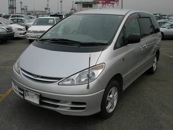 2000 Toyota Estima