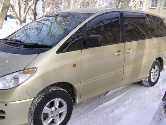 2000 Toyota Estima