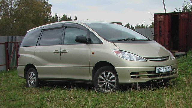 2000 Toyota Estima
