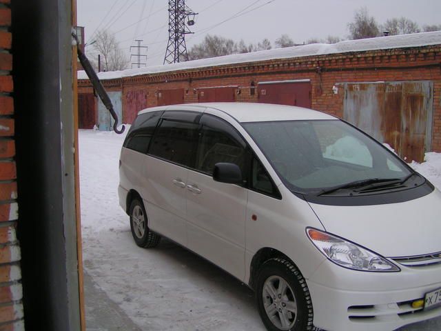 2000 Toyota Estima